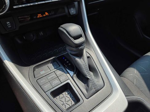 Certified 2025 Toyota RAV4 XLE AWD/4WD image 34