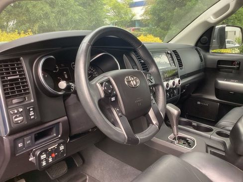 Used 2022 Toyota Sequoia TRD Pro AWD/4WD image 22