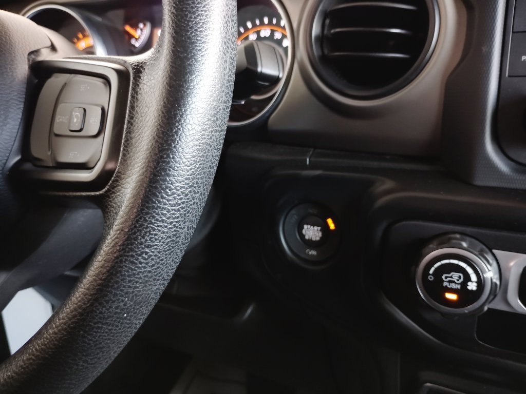 Used 2020 Jeep Wrangler Unlimited Sport AWD/4WD image 28