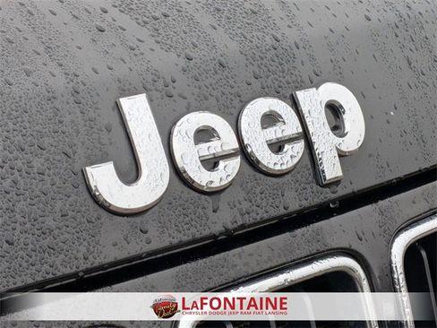 Used 2014 Jeep Grand Cherokee Limited image 9