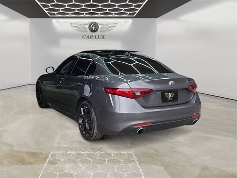 Used 2021 Alfa Romeo Giulia Ti w/ Nero Edizione image 3