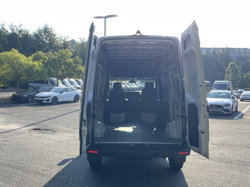 New 2025 Mercedes-Benz Sprinter 2500 image 13