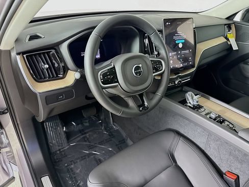 Certified 2026 Volvo XC60 B5 Plus w/ Climate Package PRO AWD/4WD image 9