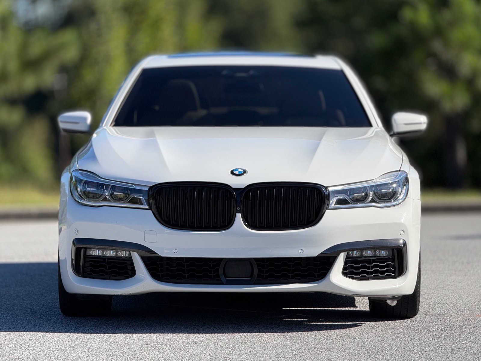 Used 2018 BMW 750i RWD image 3
