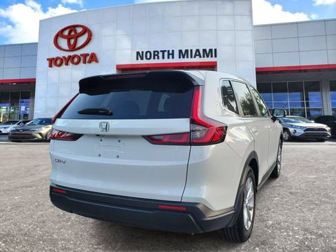 Used 2025 Honda CR-V EX image 4