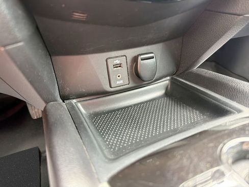 Used 2015 Nissan Rogue SV w/ SV Premium Package image 29