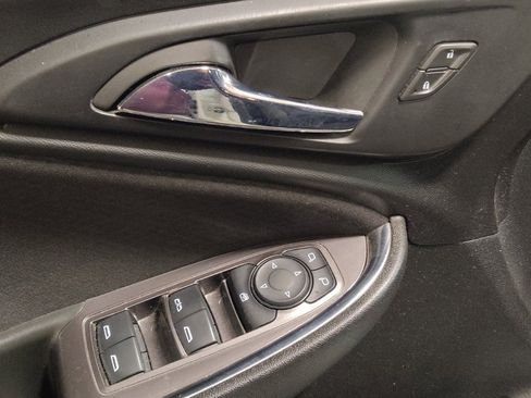 Used 2022 Chevrolet Malibu LT image 27