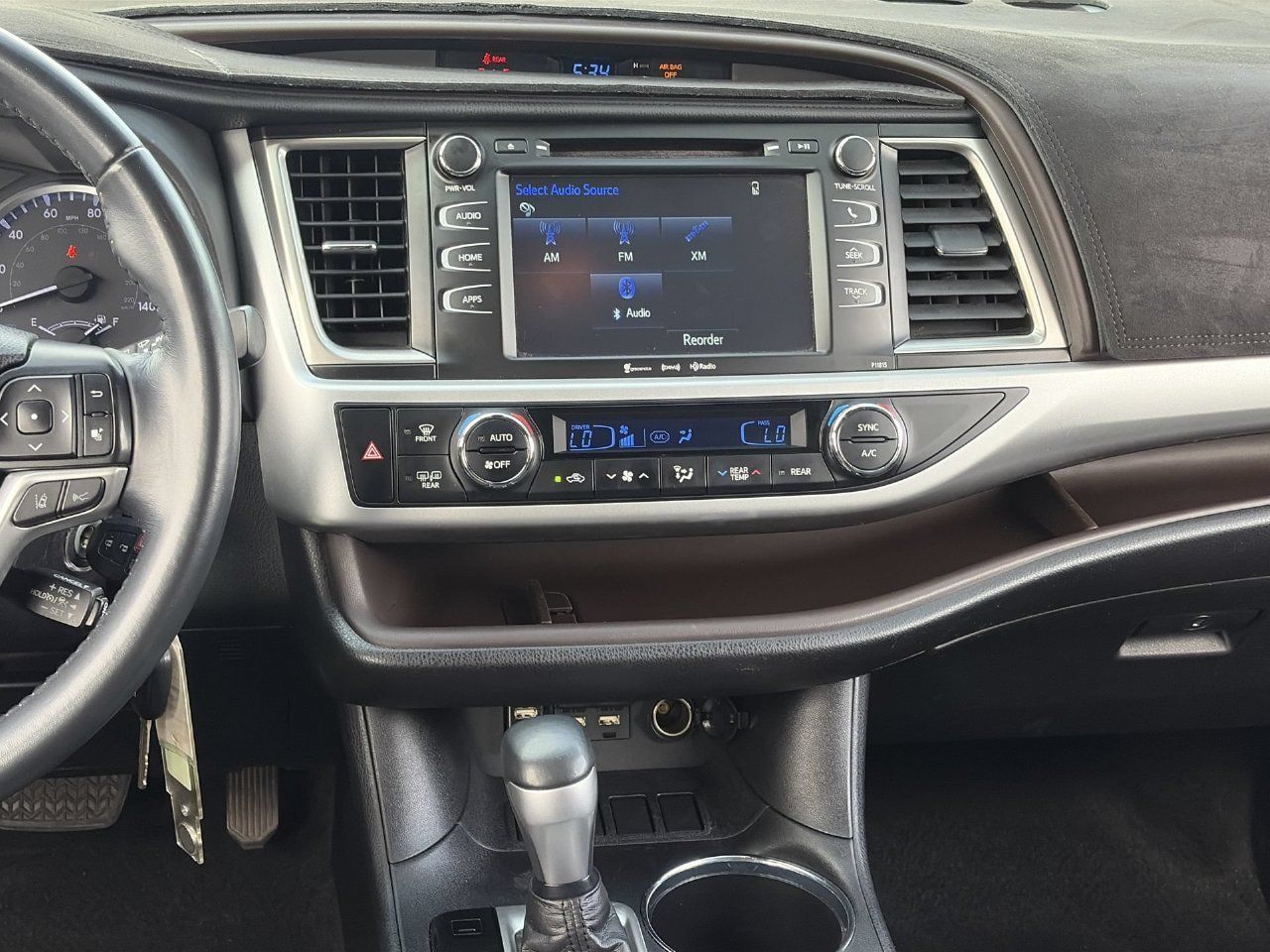 Used 2019 Toyota Highlander Plus FWD image 14