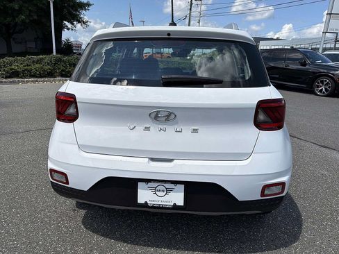 Used 2023 Hyundai Venue SEL w/ Cargo Package FWD image 13