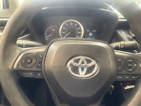 Used 2020 Toyota Corolla LE FWD image 21