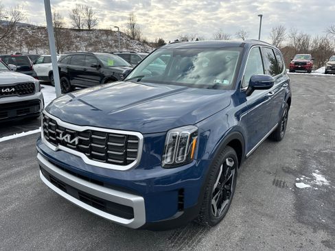 New 2025 Kia Telluride S image 1