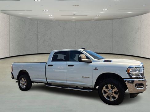 Used 2024 RAM 3500 Big Horn AWD/4WD image 3