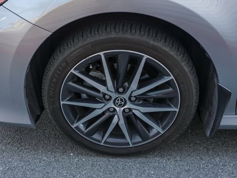 Used 2022 Toyota Camry XLE image 11