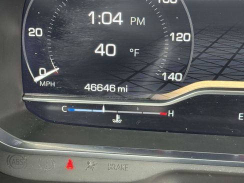 Used 2024 GMC Yukon SLT image 26