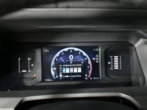 Used 2024 Toyota Tacoma SR5 w/ SR5 Upgrade Package image 27