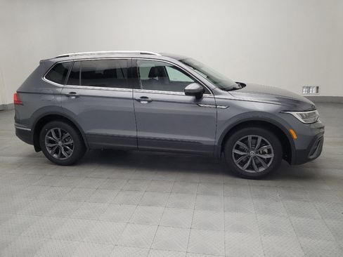 Used 2022 Volkswagen Tiguan SE image 11