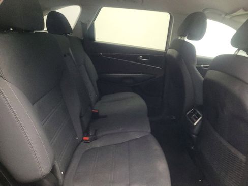 Used 2016 Kia Sorento LX AWD/4WD image 19