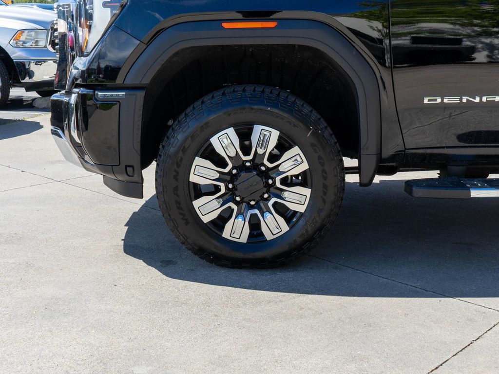 New 2026 GMC Sierra 3500 Denali w/ Denali Reserve Package AWD/4WD image 31