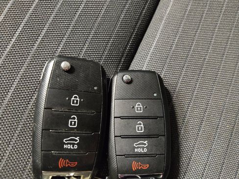 Used 2017 Kia Forte LX w/ LX Popular Package FWD image 32