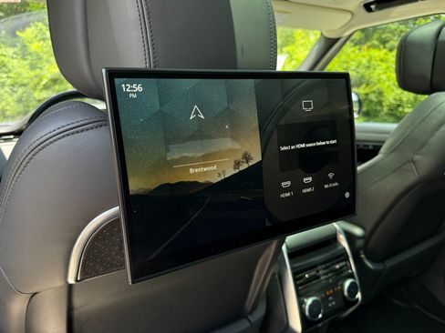 Used 2023 Land Rover Range Rover Autobiography AWD/4WD image 36