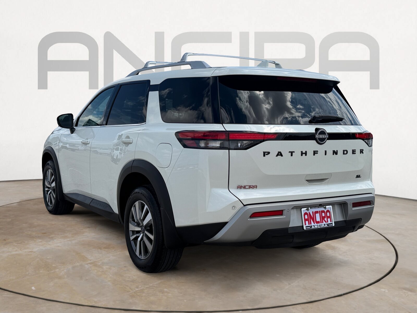 Used 2023 Nissan Pathfinder SL w/ Black Appearance Package FWD image 8