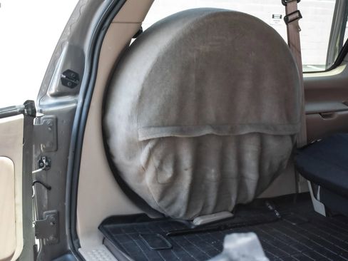 Used 2004 Ford Excursion Limited image 33
