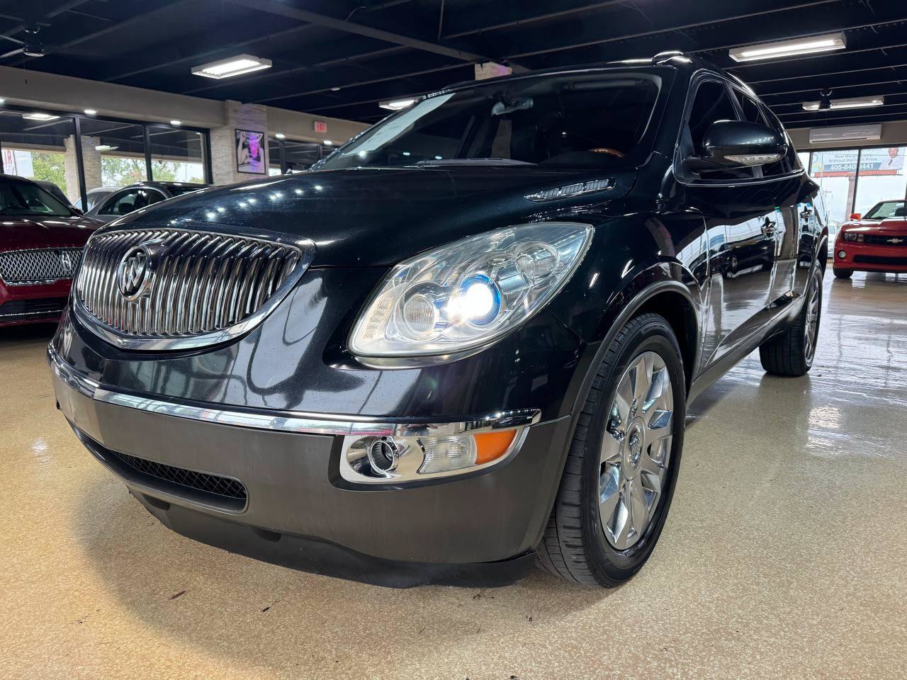 Used 2011 Buick Enclave CXL w/ Trailering Provision Package AWD/4WD image 3