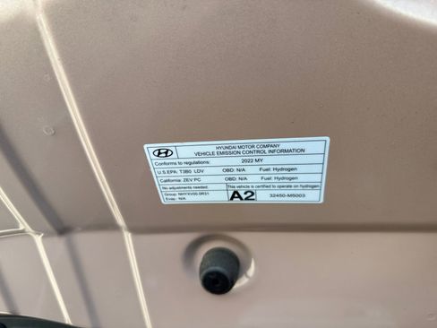 Used 2022 Hyundai Nexo Blue FWD image 15