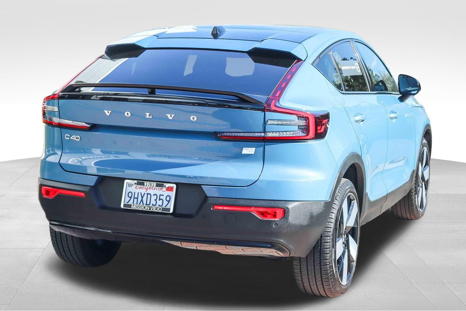 Used 2023 Volvo C40 P8 Recharge Ultimate w/ Protection Package Premier AWD/4WD image 8