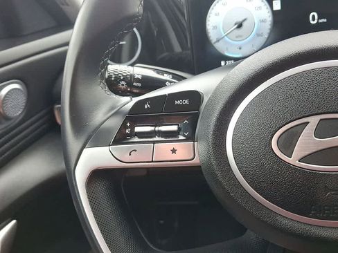 Used 2024 Hyundai Elantra SEL w/ Convenience Package FWD image 16