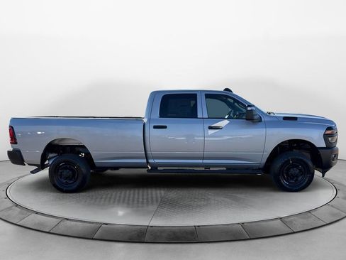 New 2026 RAM 2500 Tradesman AWD/4WD image 4