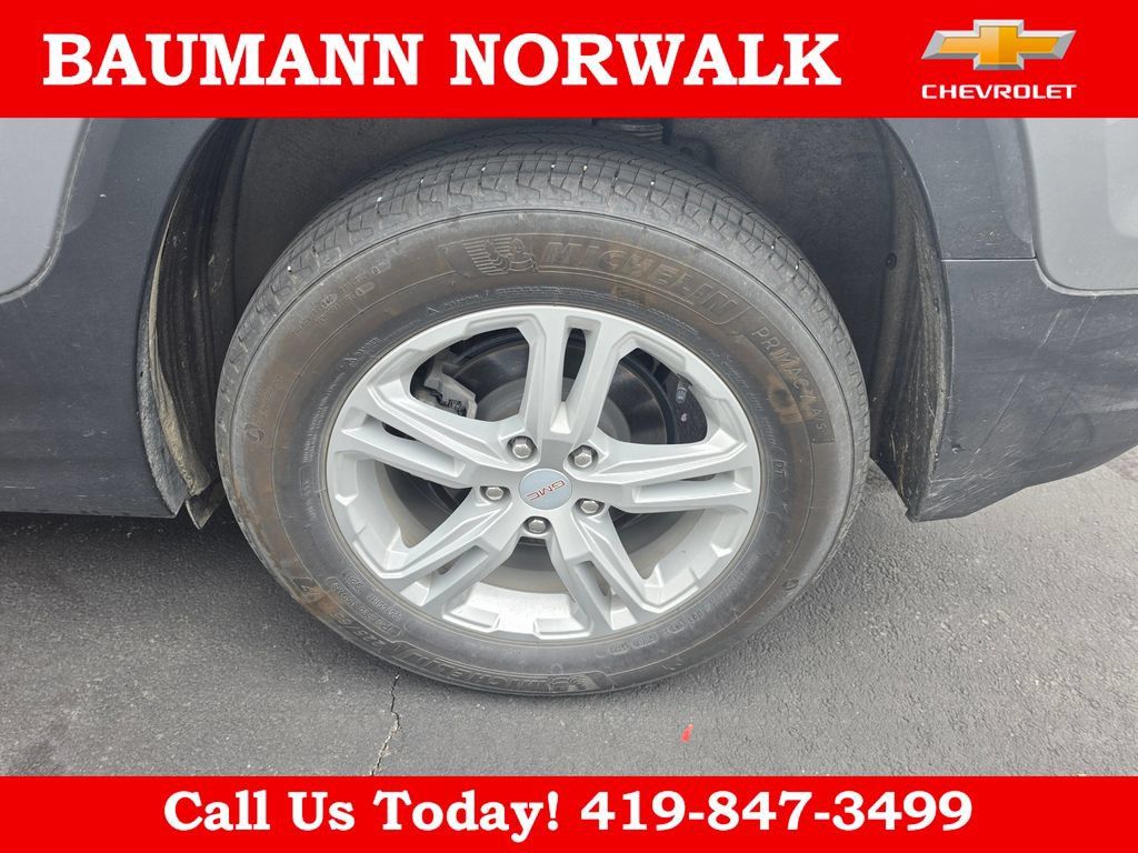 Used 2024 GMC Terrain SLE w/ Driver Convenience Package FWD image 18