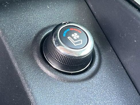 Used 2018 Nissan Titan PRO-4X w/ Pro-4x Convenience Package AWD/4WD image 16
