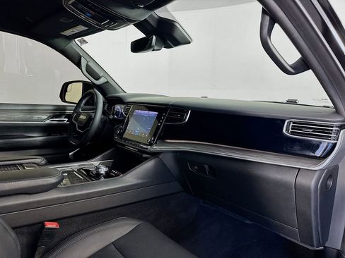 Used 2022 Jeep Wagoneer Series III image 36