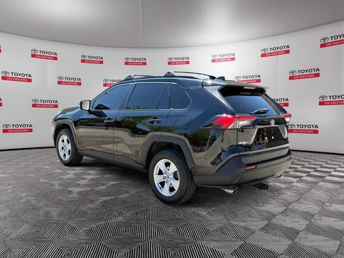 Certified 2019 Toyota RAV4 XLE FWD image 5