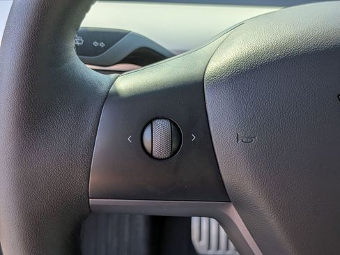 Used 2022 Tesla Model 3 Performance image 17