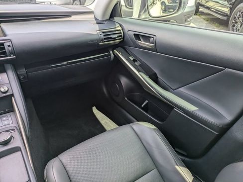 Used 2018 Lexus IS 300 AWD w/ Comfort Package image 15