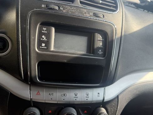 Used 2013 Dodge Journey SXT w/ Flexible Seating Group image 8