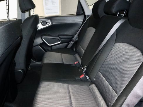 Used 2025 Kia Soul LX image 21