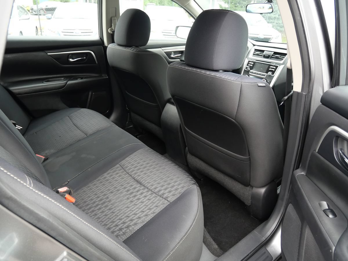 Used 2016 Nissan Altima 2.5 SV FWD image 24
