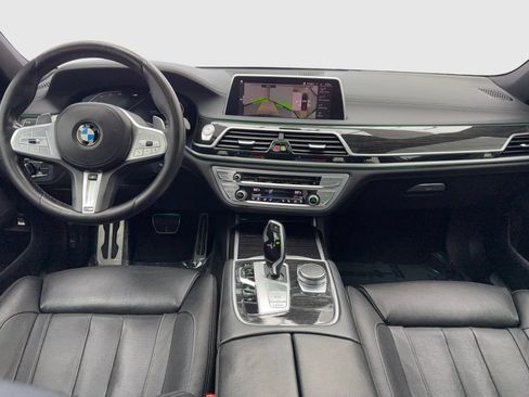 Used 2020 BMW 740i xDrive w/ M Sport Package AWD/4WD image 20