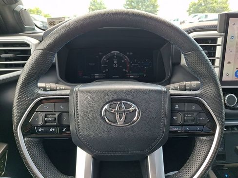 Used 2024 Toyota Sequoia Platinum AWD/4WD image 19