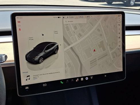 Used 2023 Tesla Model Y Long Range AWD/4WD image 18