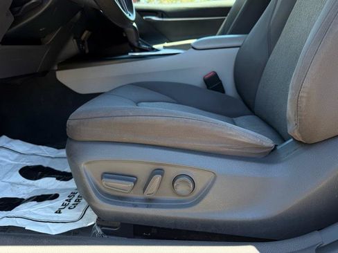 Used 2019 Toyota Camry LE w/ Carpet Mat Package FWD image 56