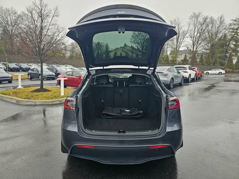 Used 2023 Tesla Model Y Long Range image 9