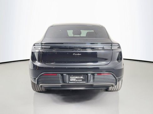 Certified 2025 Porsche Macan Turbo Electric AWD/4WD image 6