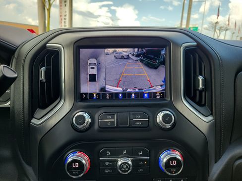 Used 2021 GMC Sierra 1500 Denali w/ Denali Ultimate Package AWD/4WD image 10