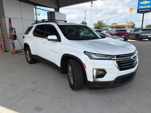 Used 2023 Chevrolet Traverse LT FWD image 8