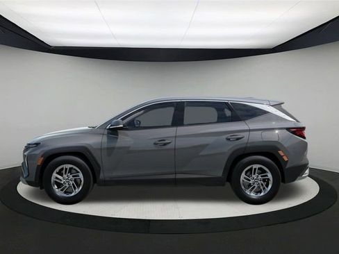 New 2026 Hyundai Tucson SE image 3