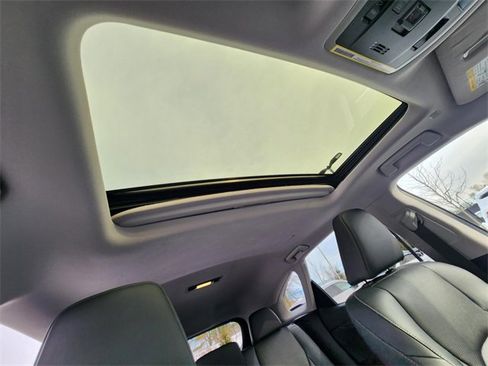 Used 2020 Lexus RX 350L Premium image 24